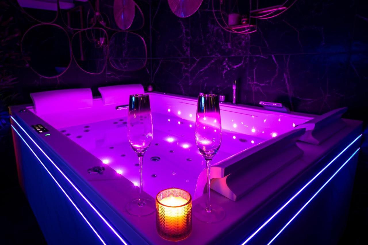 Love Room “La Nuit De Reve” Centre Historique Perpignan Ngoại thất bức ảnh